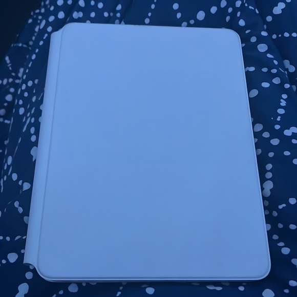 iPad Air + Apple keyboard case - Picture 4 of 4